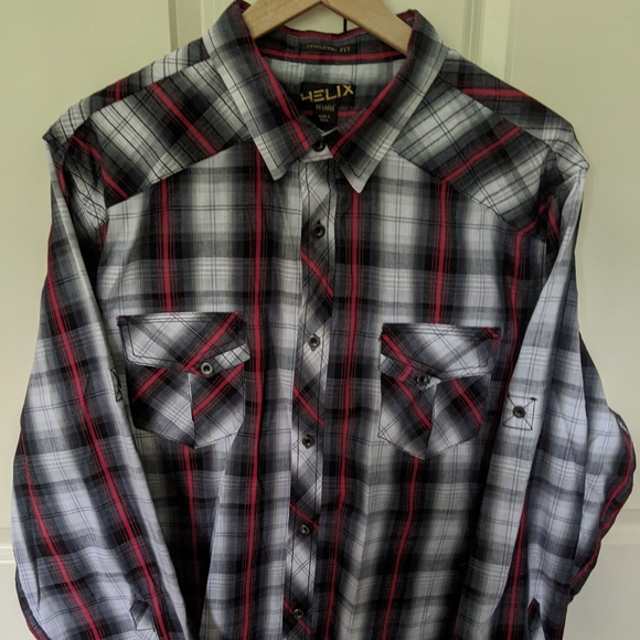 👣Helix Red and Black Plaid Western Shirt - Picture 1 of 3